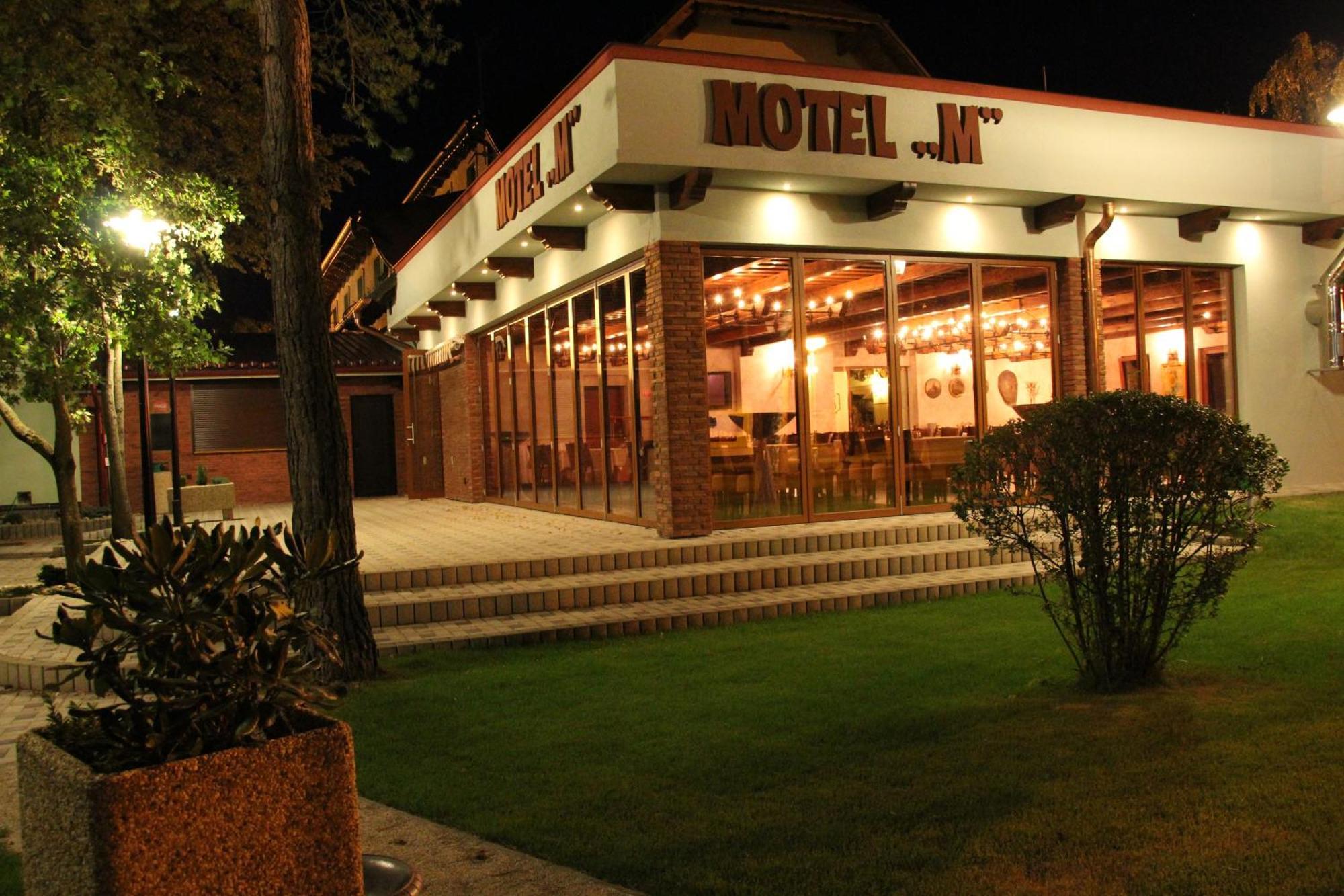 Motel M 말라츠키 외부 사진